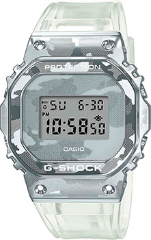 Японские наручные  мужские часы Casio GM-5600SCM-1ER. Коллекция G-Shock