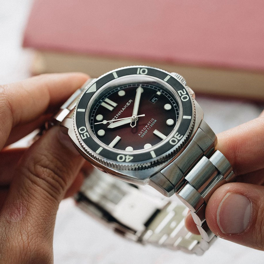 Spinnaker watches hull shop