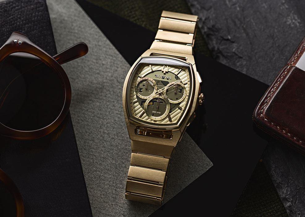 Bulova Precisionist CURV tonneau