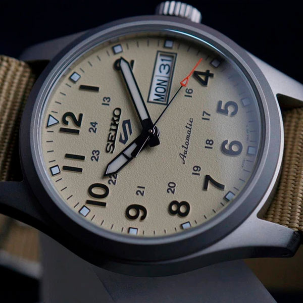 seiko SRPJ83K1