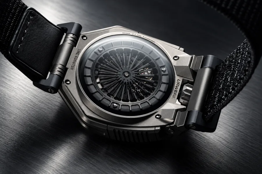 Urwerk UR-300